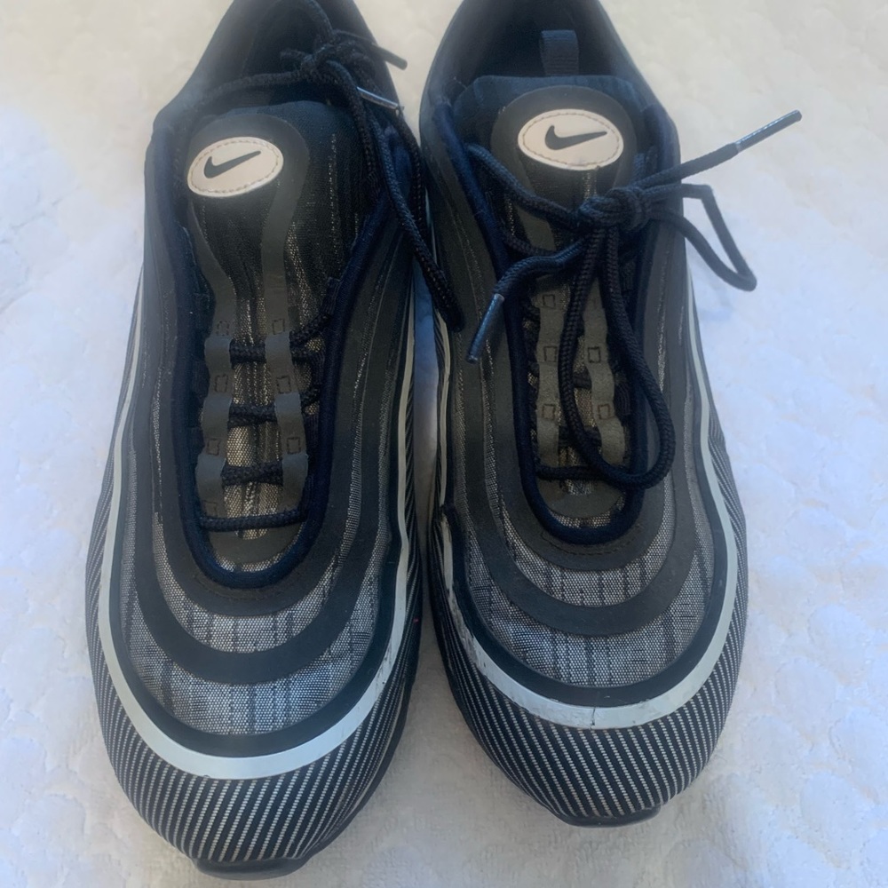 Nike Air Max Boys/men size 9